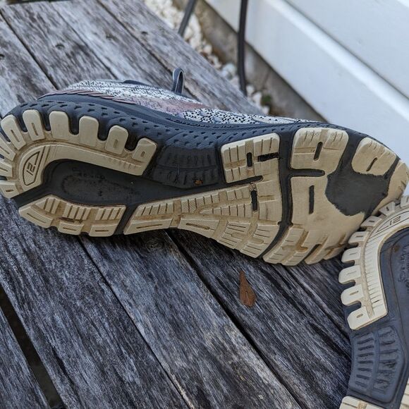 Brooks Women's Adrenaline GTS 21 Running Shoe - Ombre/Lavender/Metallic size 11 - Picture 4 of 9